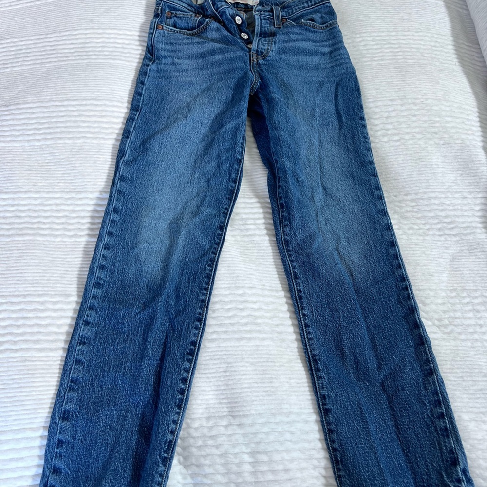 Levi's Women's Straight Leg Blue Jeans